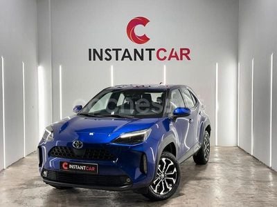 Azul Usado 2023 Toyota Yaris Hybrid Active SUV | 22.490 € (Buen precio)