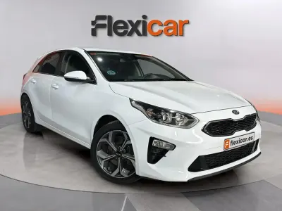 Usado Kia Ceed 136 CV (100 kW) 2019 Blanco Utilitario