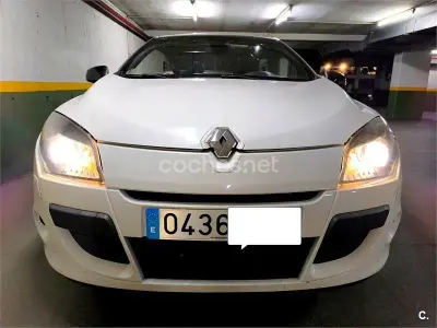 Usado Renault Mégane Cabriolet Dynamique 130 CV (95 kW) 2011 Blanco Descapotable
