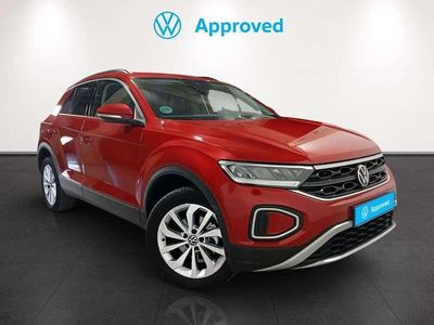 Usado VW T-Roc Life 110 CV (80 kW) 2024 Rojo SUV