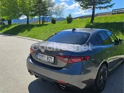 Usado Alfa Romeo Giulia Veloce 280 CV (205 kW) 2019 Gris / plata Berlina