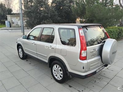 Usado Honda CR-V ES 140 CV (102 kW) 2006 Gris / plata SUV