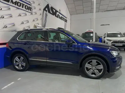 Usado VW Tiguan Sportline 190 CV (139 kW) 2019 Azul SUV