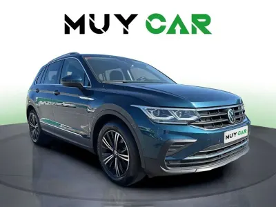 Usado VW Tiguan Life 150 CV (110 kW) 2021 Azul SUV