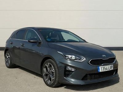 Usado Kia Ceed 136 CV (100 kW) 2021 Negro Utilitario