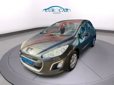 Usado Peugeot 308 Access 112 CV (82 kW) 2012 Gris / plata Berlina