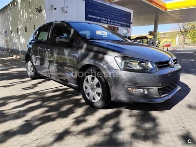 Usado VW Polo Advance 70 CV (51 kW) 2010 Gris / plata Utilitario