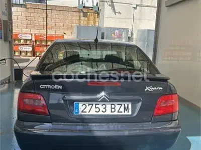 Usado Citroën Xsara Exclusive 90 CV (66 kW) 2001 Azul Berlina