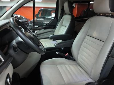 Gris Usado 2019 Ford Tourneo Custom Titanium Van | 22.990 €