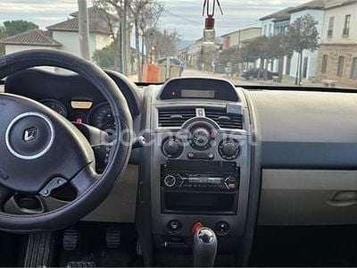 Usado Renault Mégane II Dynamique 105 CV (77 kW) 2006 Azul Berlina