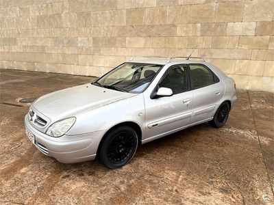 Gris / plata Usado 2002 Citroën Xsara Exclusive Berlina | 1999 € (Precio justo)