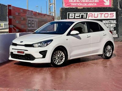 Usado Kia Rio 101 CV (74 kW) 2021 Blanco Utilitario