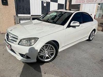 Usado Mercedes C200 Avantgarde 136 CV (100 kW) 2008 Blanco Berlina