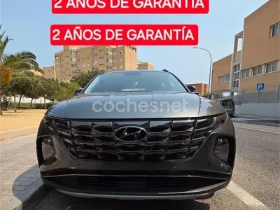 Usado Hyundai Tucson 136 CV (100 kW) 2023 Gris / plata SUV
