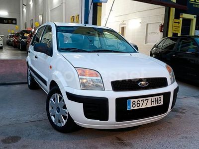 Blanco Usado 2011 Ford Fusion Berlina | 6900 € (Caro)