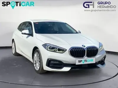 Usado BMW 118 Comfort Edition 136 CV (100 kW) 2021 Blanco Utilitario