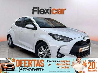 Usado Toyota Yaris Hybrid Business Edition 116 CV (85 kW) 2022 Blanco Utilitario