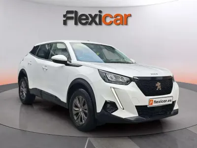 Usado Peugeot 2008 Active 101 CV (74 kW) 2020 Blanco SUV