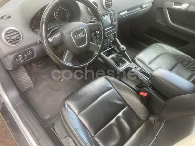 Usado Audi A3 Attraction 105 CV (77 kW) 2009 Gris / plata Berlina