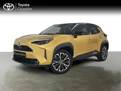 Usado Toyota Yaris Hybrid Style 116 CV (85 kW) 2022 Amarillo Pickup/Camioneta