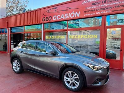 Infiniti Q30
