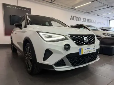 Usado Seat Arona Xperience 110 CV (80 kW) 2022 Blanco SUV