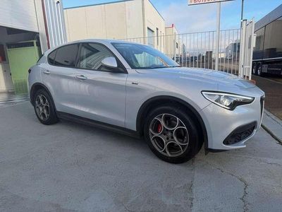 Usado Alfa Romeo Stelvio Sprint 190 CV (139 kW) 2022 Gris SUV