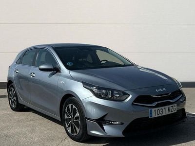Usado Kia Ceed 100 CV (73 kW) 2025 Gris Utilitario