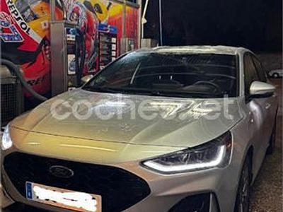 Usado Ford Focus ST-Line 125 CV (91 kW) 2024 Gris / plata Berlina
