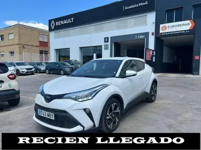 Usado Toyota C-HR Advance 122 CV (89 kW) 2022 Blanco SUV