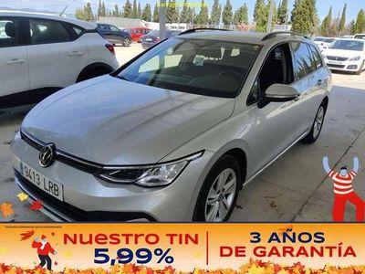 Plateado Usado 2021 VW Golf VIII Life Familiar | 14.174 € (Buen precio)