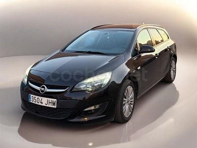 Usado Opel Astra Selective 110 CV (80 kW) 2015 Negro Familiar