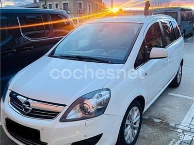 Usado Opel Zafira Family 110 CV (80 kW) 2013 Blanco Monovolumen