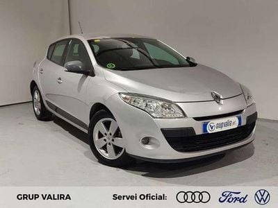 Usado Renault Mégane 106 CV (77 kW) 2010 Plateado Berlina