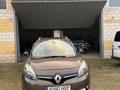 Usado Renault Grand Scénic III Bose Edition 130 CV (95 kW) 2014 Marrón Monovolumen
