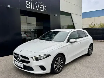 Usado Mercedes A180 116 CV (85 kW) 2023 Blanco Berlina