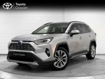 Usado Toyota RAV4 Hybrid Luxury 222 CV (163 kW) 2020 Gris / plata SUV