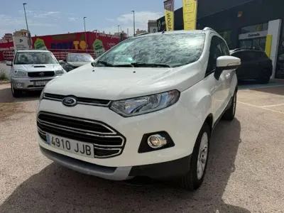 Usado Ford Ecosport Trend 91 CV (66 kW) 2015 Blanco SUV