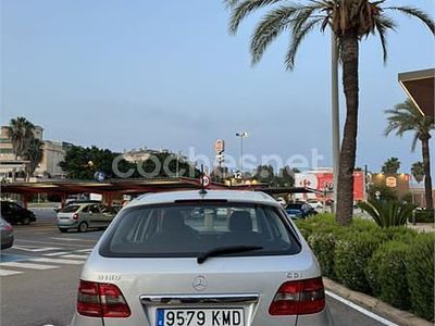 Mercedes B180