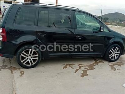 Usado VW Touran Advance 140 CV (102 kW) 2008 Negro Monovolumen