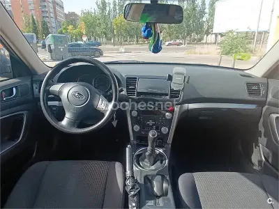 Usado Subaru Legacy 150 CV (110 kW) 2010 Negro Familiar