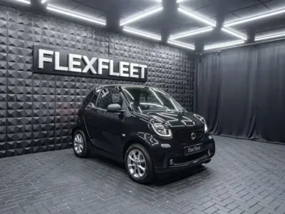 Usado Smart ForTwo Cabrio Passion 90 CV (66 kW) 2019 Negro Descapotable