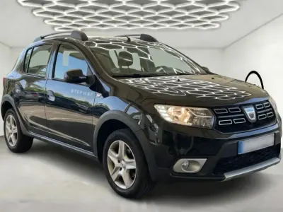 Usado Dacia Sandero Stepway 90 CV (66 kW) 2016 Negro Berlina