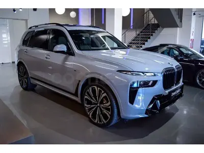 Usado BMW X7 Comfort Edition 352 CV (258 kW) 2025 Azul SUV