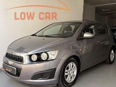 Usado Chevrolet Aveo LT 101 CV (74 kW) 2011 Gris / plata Berlina