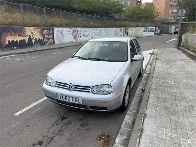 Usado VW Golf IV Conceptline 105 CV (77 kW) 2003 Gris / plata Familiar