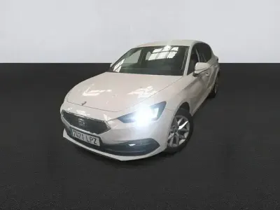 Usado Seat Leon Style 116 CV (85 kW) 2021 Blanco Utilitario
