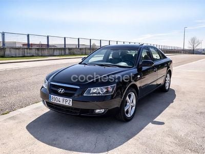 Usado Hyundai Sonata Style 140 CV (102 kW) 2007 Negro Berlina
