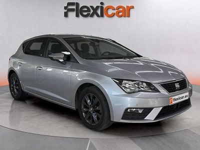Usado Seat Leon ST Style 131 CV (96 kW) 2020 Gris Familiar