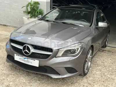 Usado Mercedes CLA220 177 CV (130 kW) 2015 Gris / plata Coupe